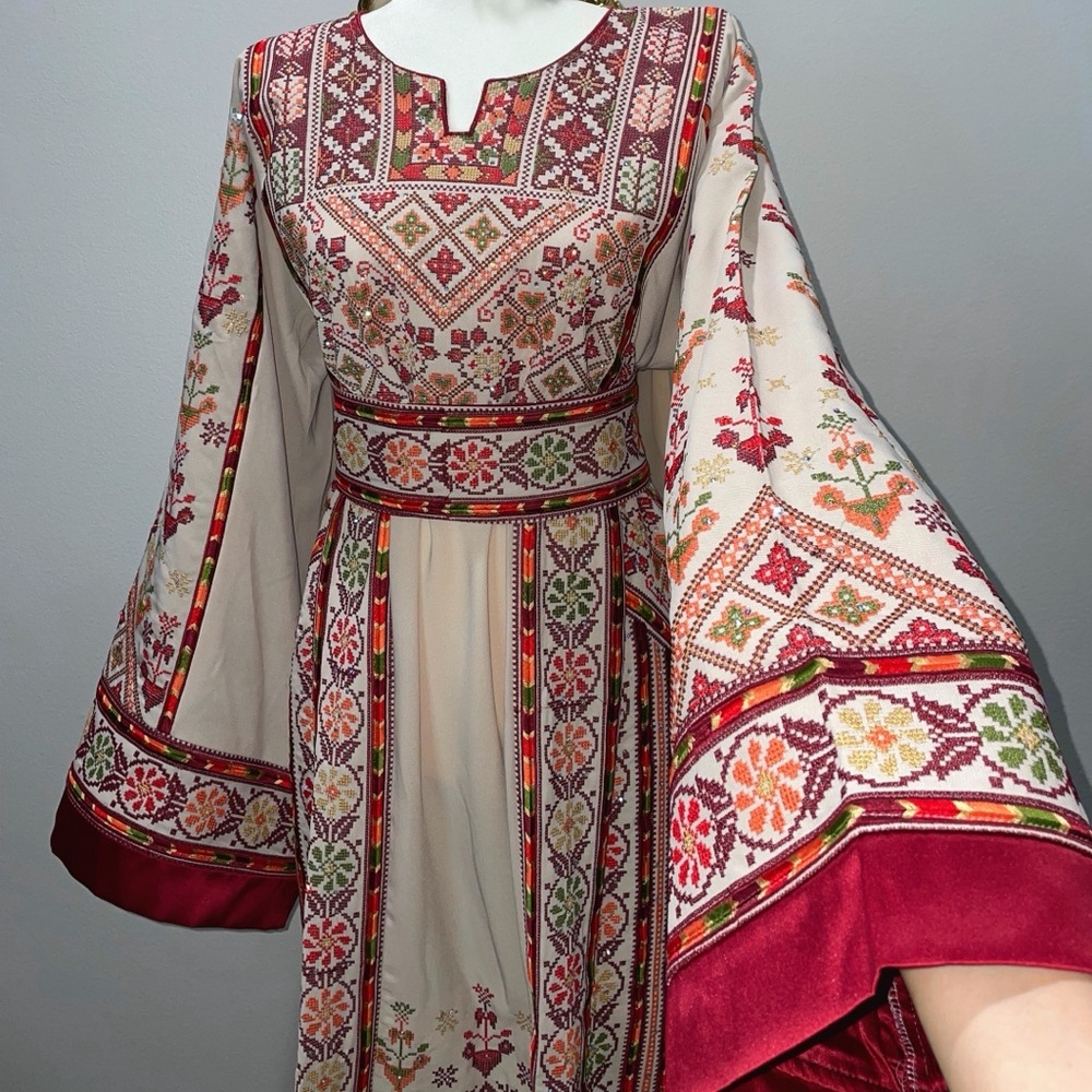ROYAL ELEGANCE EMBROIDERED THOUB GOWN ثوب فلسطيني مطرز
